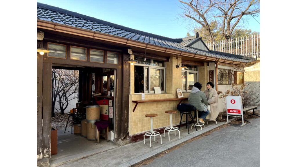 韓國三清洞街咖啡廳